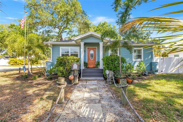 201 35TH AVENUE NE, St Petersburg, FL 33704