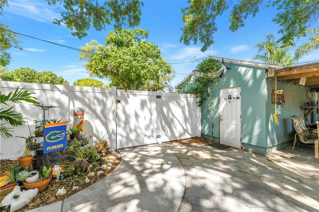 201 35TH AVENUE NE, St Petersburg, FL 33704