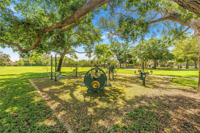 201 35TH AVENUE NE, St Petersburg, FL 33704