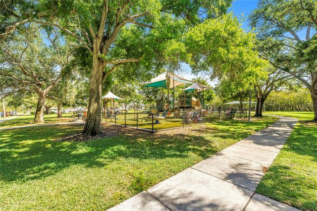 201 35TH AVENUE NE, St Petersburg, FL 33704