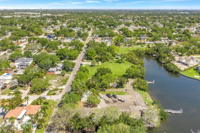 201 35TH AVENUE NE, St Petersburg, FL 33704