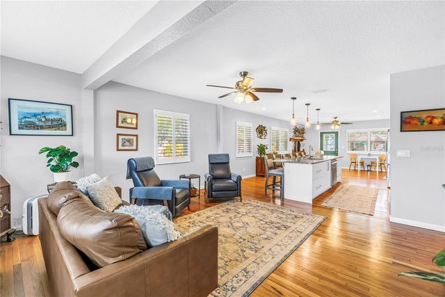 201 35TH AVENUE NE, St Petersburg, FL 33704