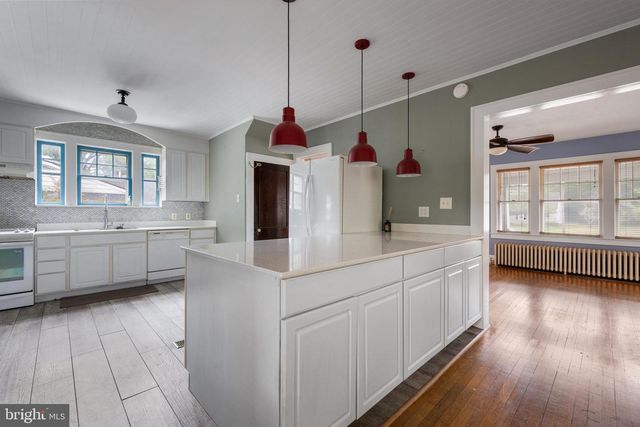 406 W MARKET ST, Georgetown, DE 19947