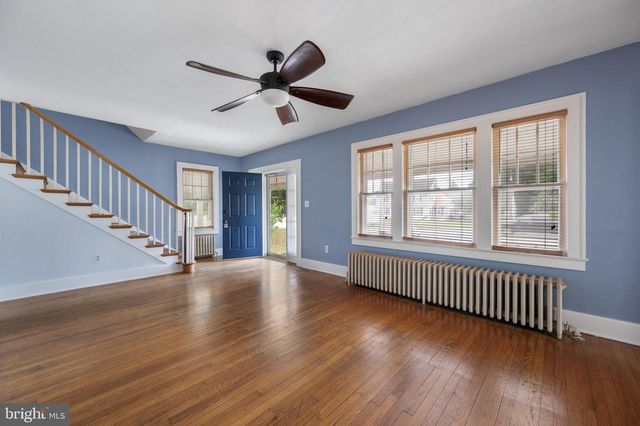 406 W MARKET ST, Georgetown, DE 19947