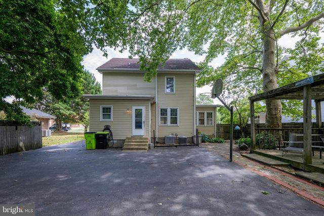406 W MARKET ST, Georgetown, DE 19947