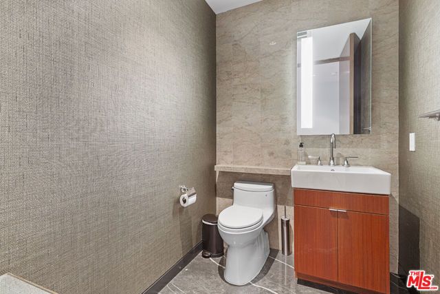 1 W Century Drive 23B, Los Angeles, CA 90067