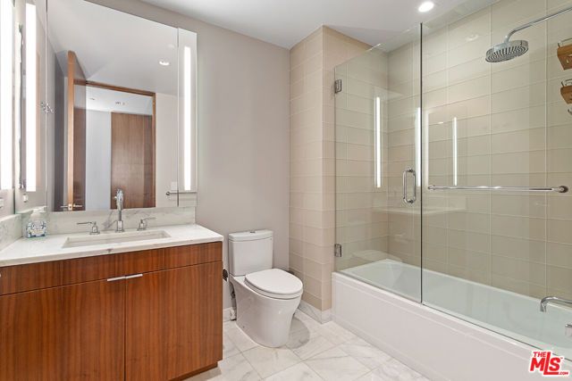 1 W Century Drive 23B, Los Angeles, CA 90067