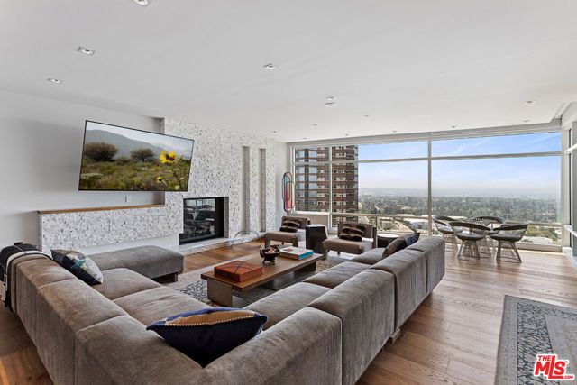 1 W Century Drive 23B, Los Angeles, CA 90067