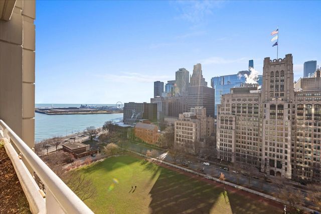 250 E Pearson Street 1601a, Chicago, IL 60611