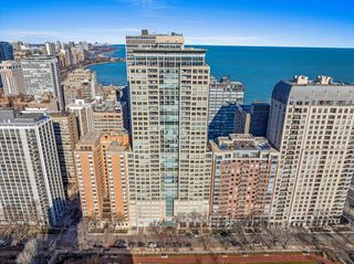 250 E Pearson Street 1601a, Chicago, IL 60611