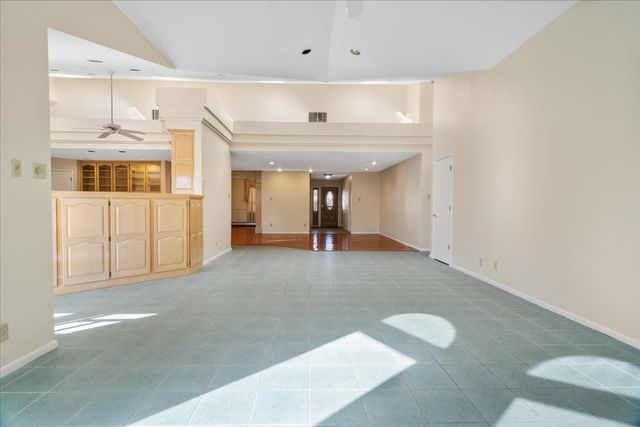 206 Rover, White Rock, NM 87547