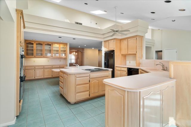 206 Rover, White Rock, NM 87547