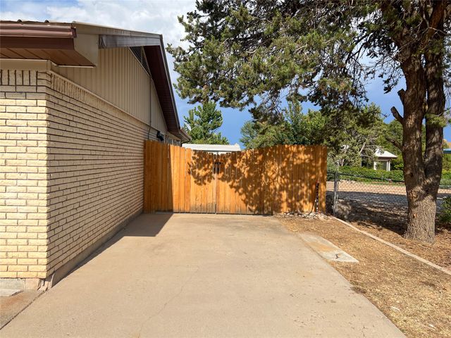 206 Rover, White Rock, NM 87547