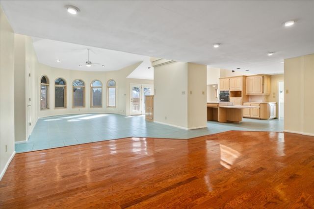 206 Rover, White Rock, NM 87547