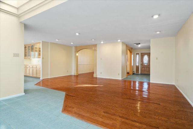 206 Rover, White Rock, NM 87547