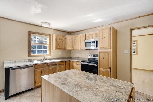 136 Pine Street, Mead, OK 73449