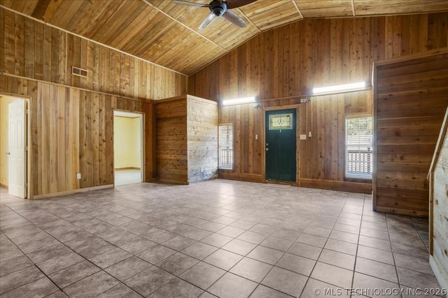 136 Pine Street, Mead, OK 73449