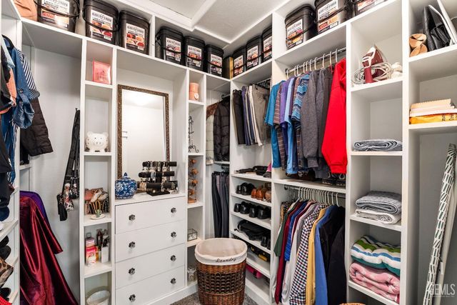 9707 Metropolitan Way, Bakersfield, CA 93311