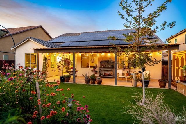 9707 Metropolitan Way, Bakersfield, CA 93311