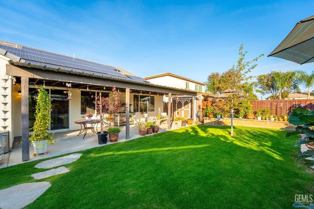 9707 Metropolitan Way, Bakersfield, CA 93311