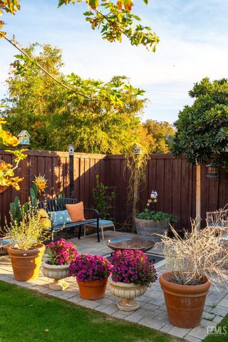 9707 Metropolitan Way, Bakersfield, CA 93311