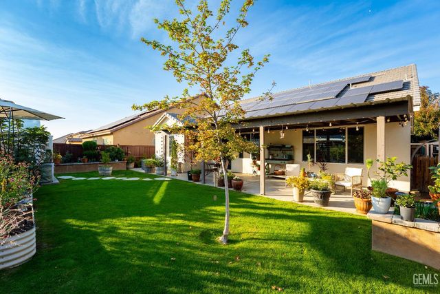 9707 Metropolitan Way, Bakersfield, CA 93311