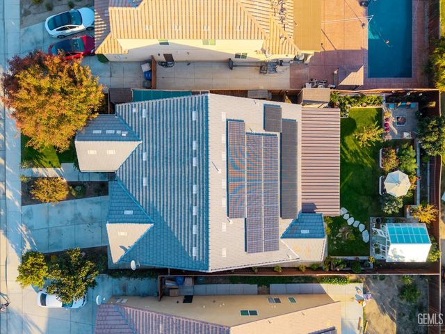 9707 Metropolitan Way, Bakersfield, CA 93311