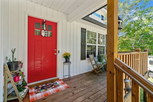 1412 Stevenson Dr, Dalton, GA 30721