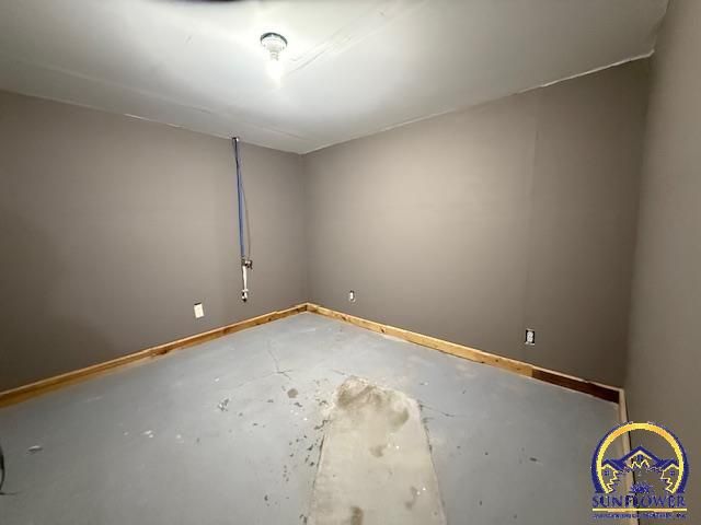 422 Arundel St, Emporia, KS 66801