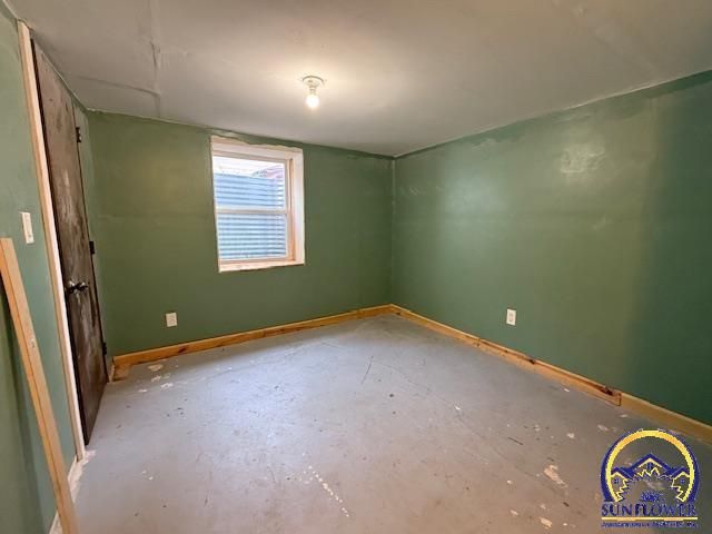 422 Arundel St, Emporia, KS 66801