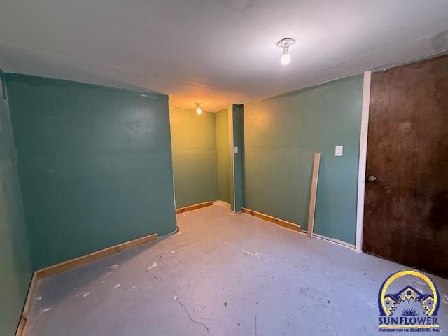 422 Arundel St, Emporia, KS 66801