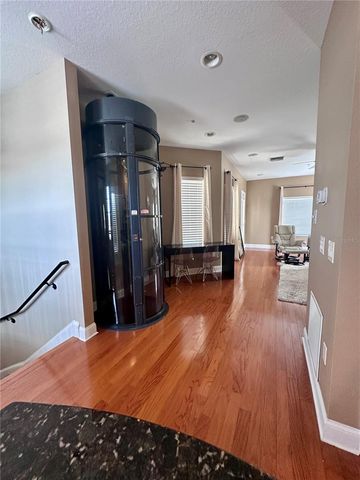 2303 KENSINGTON GARDEN LANE, Tampa, FL 33609