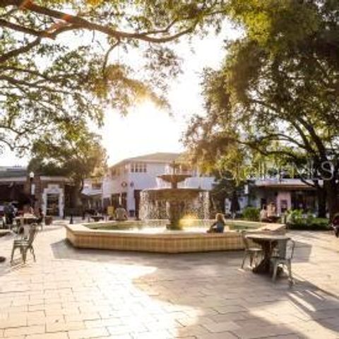 2303 KENSINGTON GARDEN LANE, Tampa, FL 33609