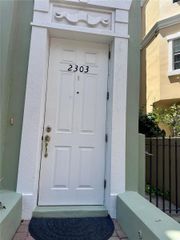 2303 KENSINGTON GARDEN LANE, Tampa, FL 33609