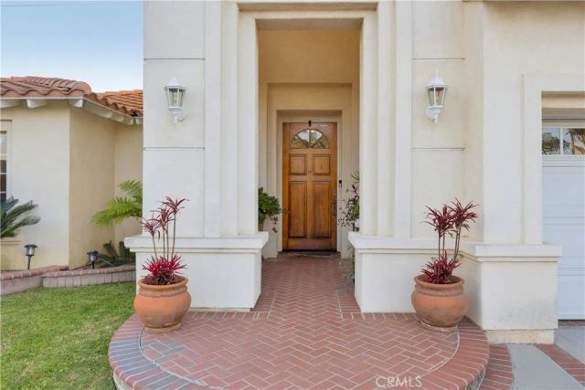9112 Playa Drive, Huntington Beach, CA 92646