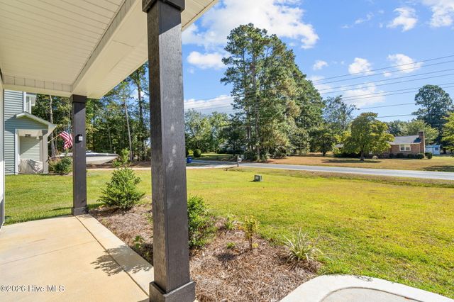 247 N Horace Walters Road, Raeford, NC 28376