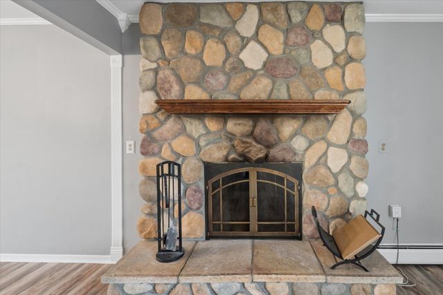 640 W Girard Avenue, Madison Heights, MI 48071