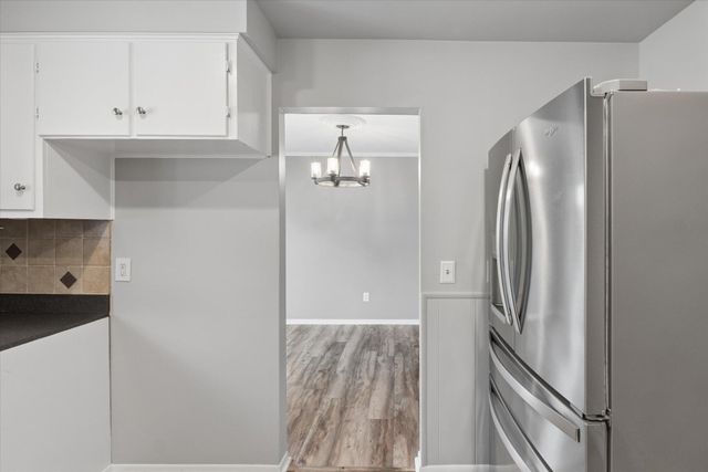 640 W Girard Avenue, Madison Heights, MI 48071