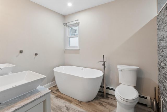 640 W Girard Avenue, Madison Heights, MI 48071