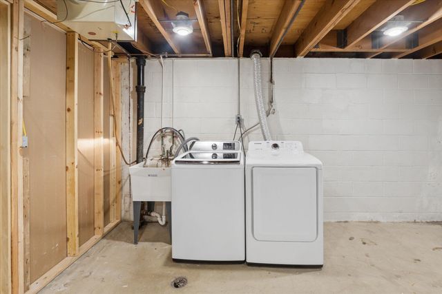 640 W Girard Avenue, Madison Heights, MI 48071