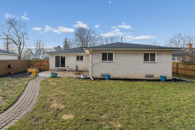 640 W Girard Avenue, Madison Heights, MI 48071