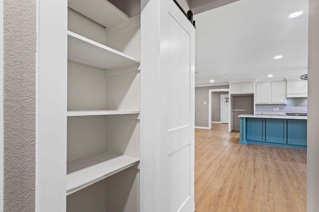 44271 Highway 105, Batson, TX 77519