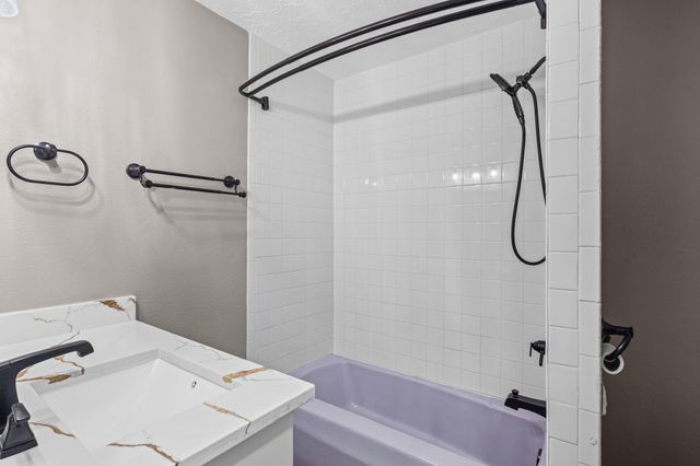 44271 Highway 105, Batson, TX 77519