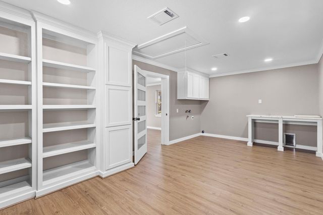 44271 Highway 105, Batson, TX 77519