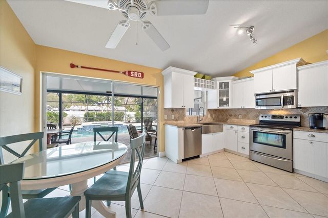 2843 NEW ENGLAND STREET, Sarasota, FL 34231