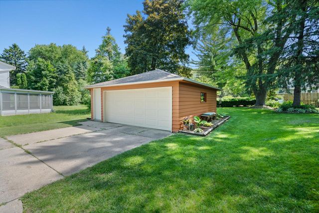 7820 N 46th STREET, Brown Deer, WI 53223
