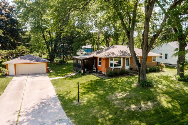 7820 N 46th STREET, Brown Deer, WI 53223