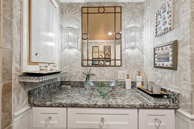 712 ROMA ROAD, Venice, FL 34285