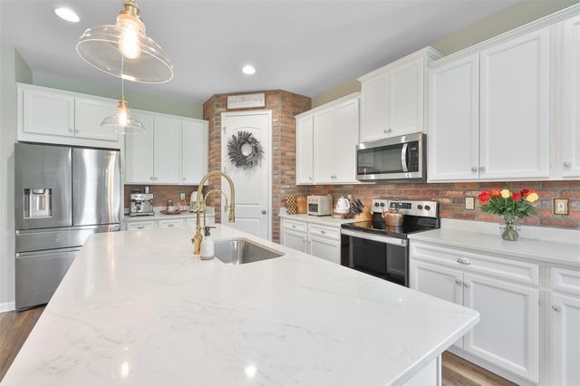 11527 CEDAR VALLEY DRIVE, Riverview, FL 33569