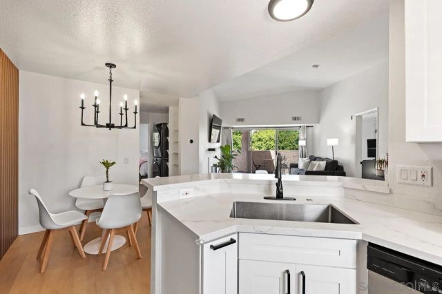 7048 Camino Degrazia 237, San Diego, CA 92111
